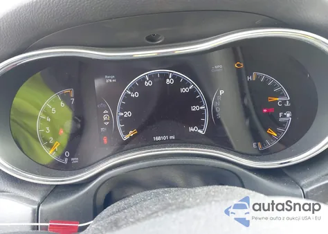 2015 Jeep Grand Cherokee Altitude z USA, uszkodzony, nr VIN 1C4RJFAG0FC129799